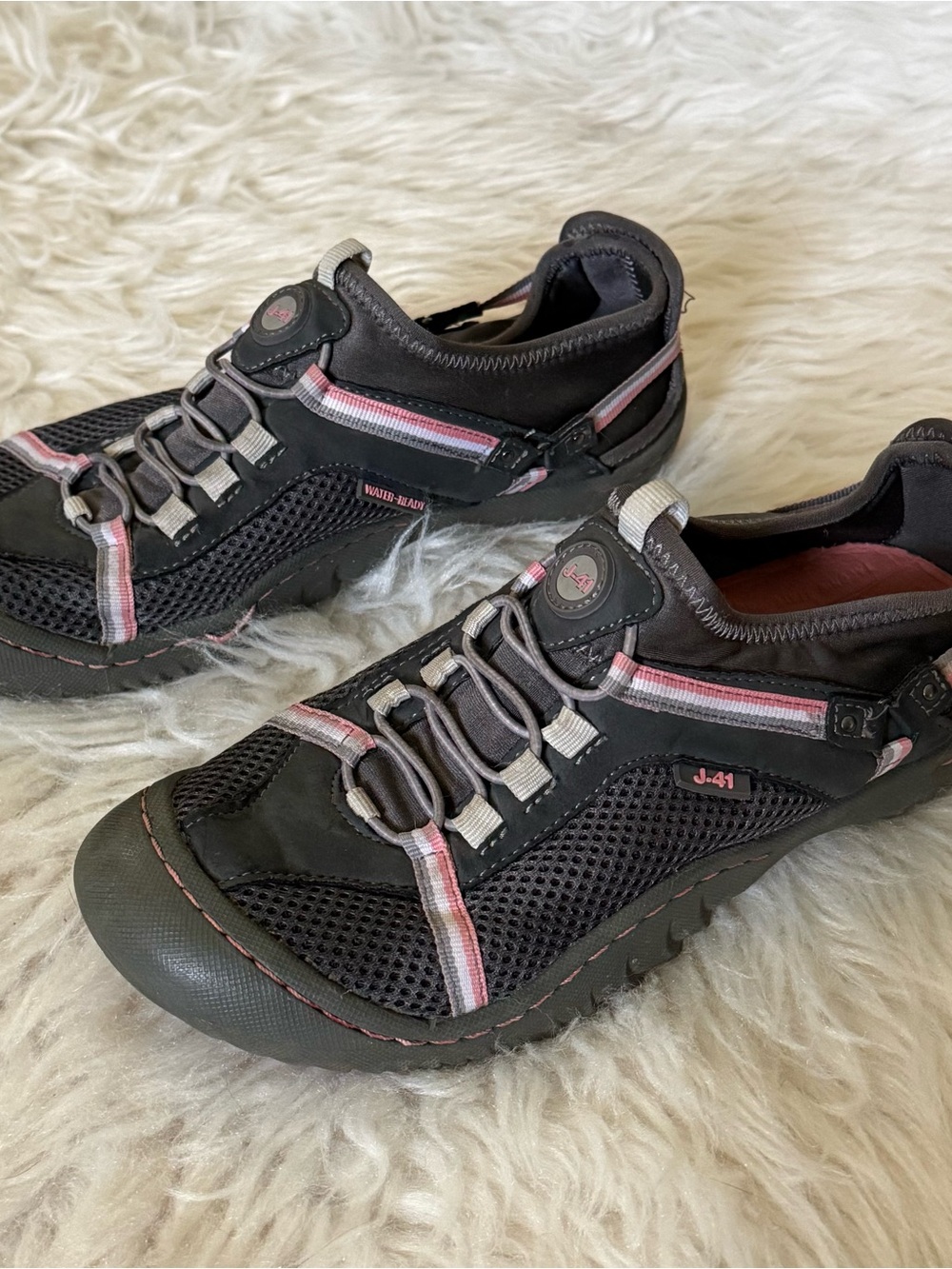 Jeep J41 Gray and Pink Women’s Water Sneakers Size 7